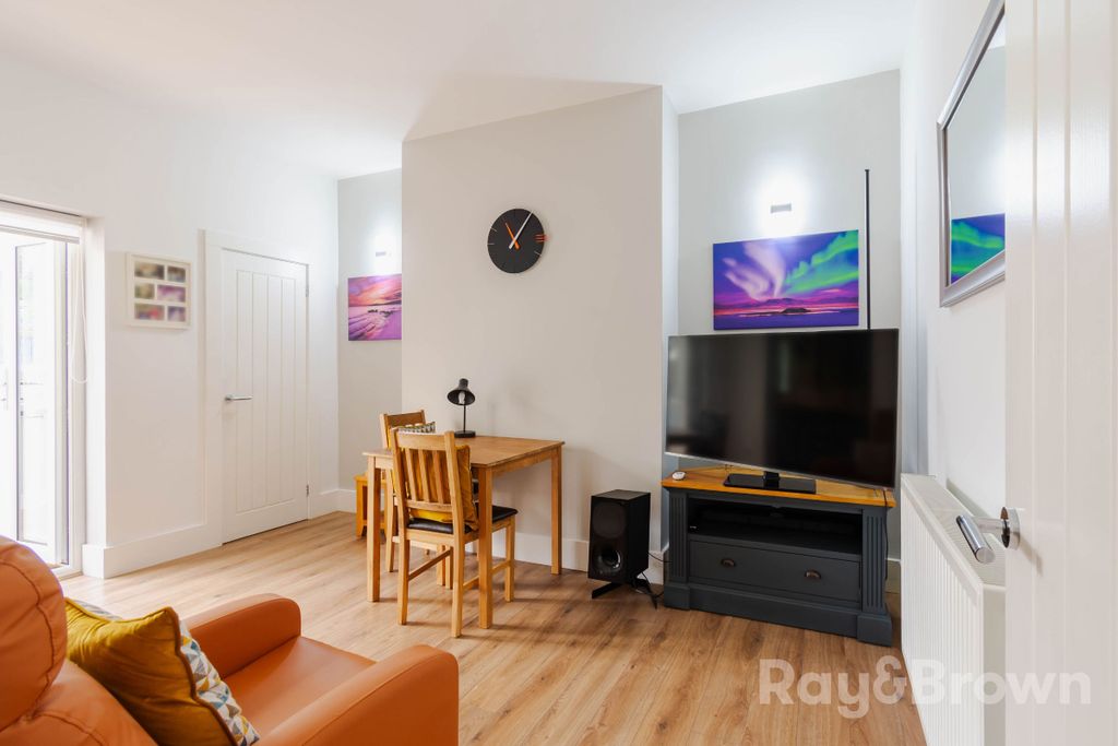 Property photo 3 of 46
