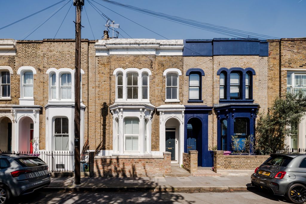 Property photo 2 of 22 339964 - 11B Lichfield Road-25.Jpeg