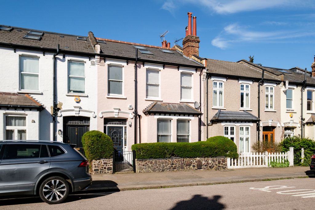 Property photo 1 of 23