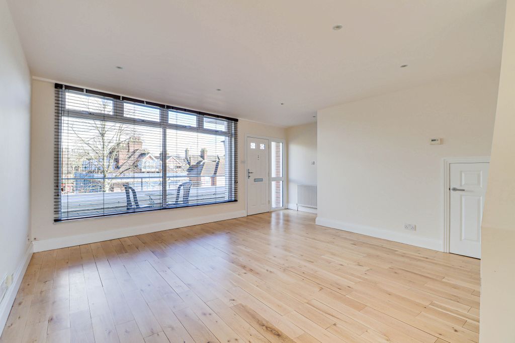 Property photo 2 of 20 Living Room