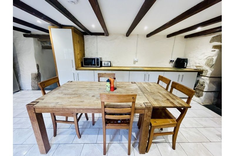Property photo 3 of 28