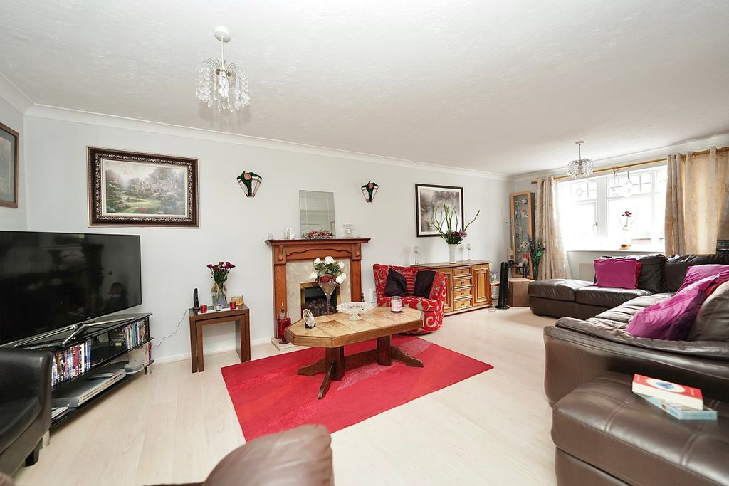 Property photo 2 of 18