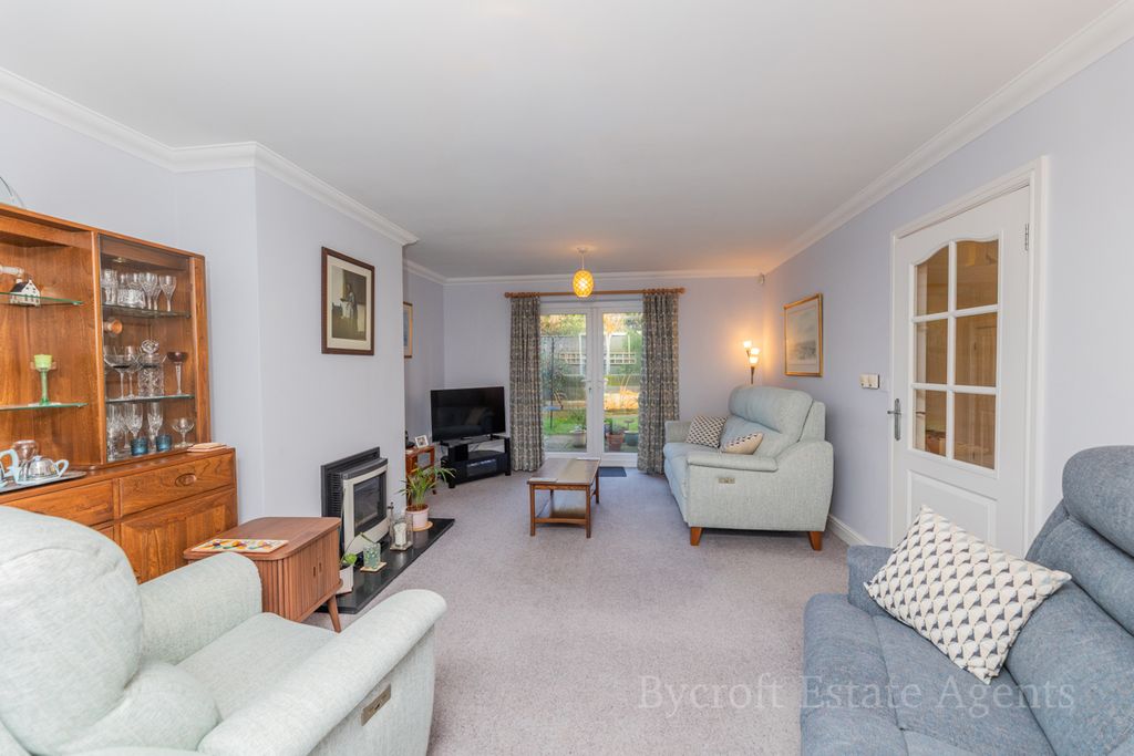 Property photo 3 of 21