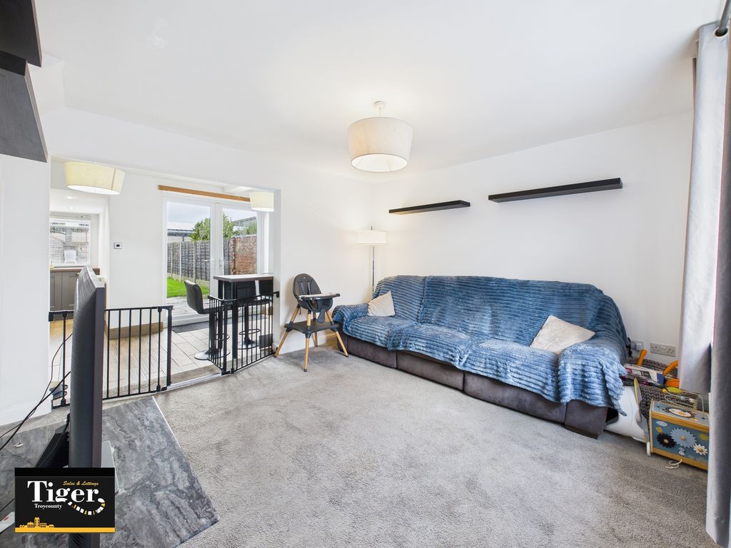 Property photo 2 of 20 Cam03440G0-Pr0459-Still013