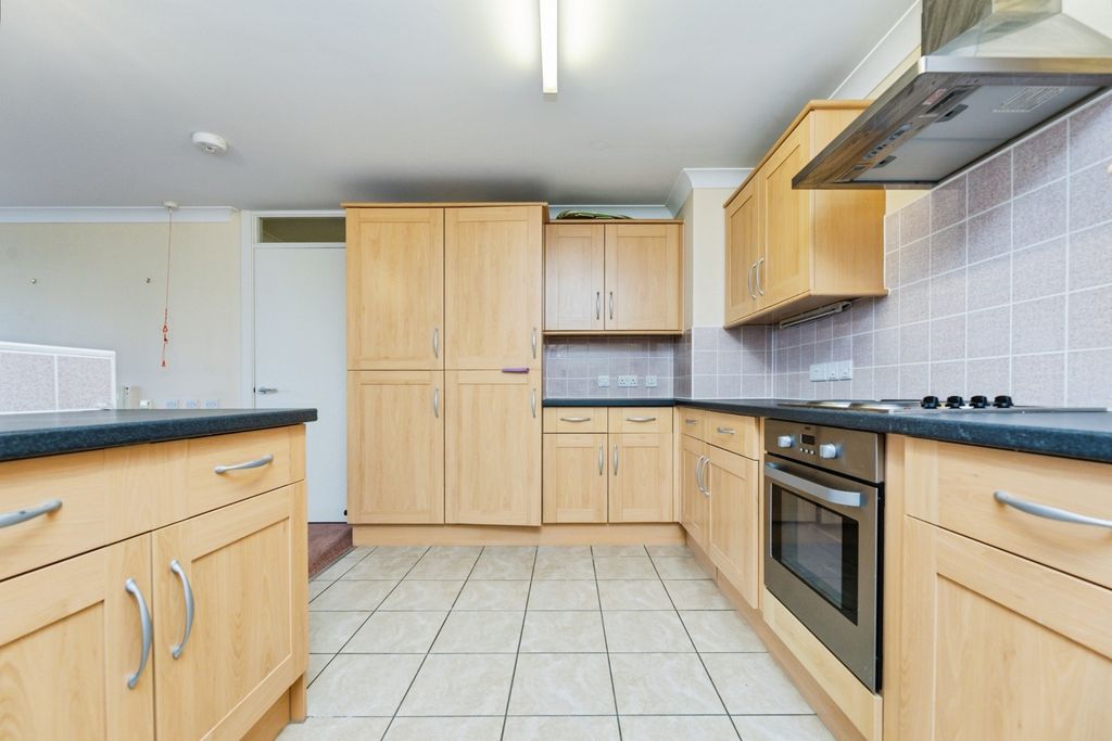 Property photo 3 of 21 Pbox-Img.Jpg