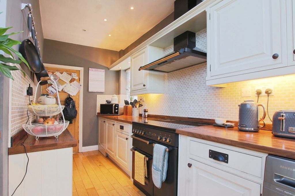 Property photo 3 of 23 4395238