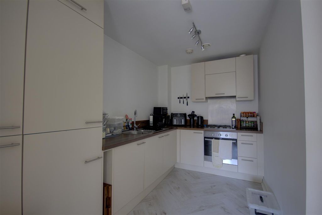 Property photo 3 of 12 Img_8842_3_4.Jpg