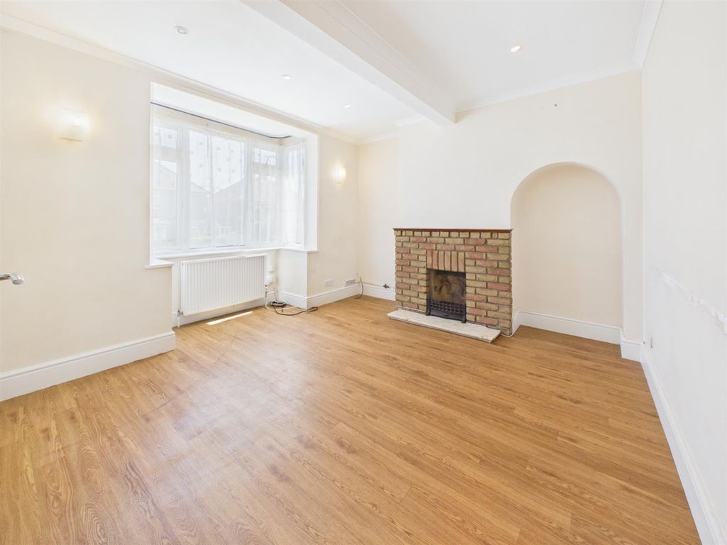 Property photo 3 of 10 Cam05510G0-Pr0248-Still001.Jpg