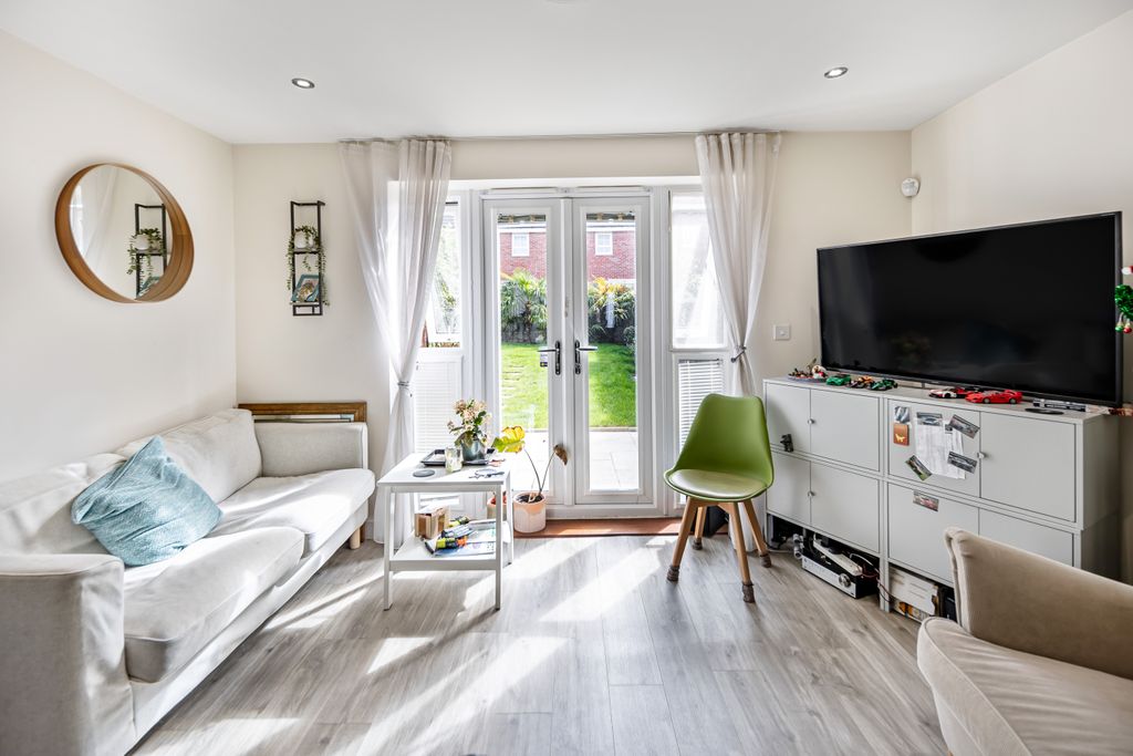 Property photo 3 of 20