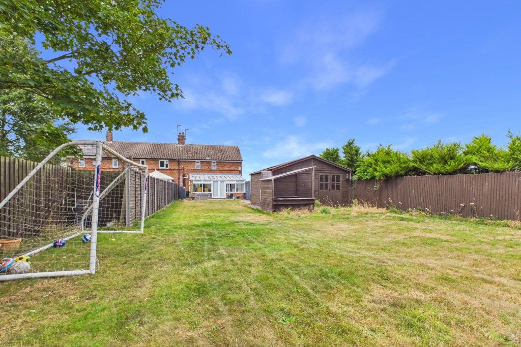 Property photo 2 of 39
