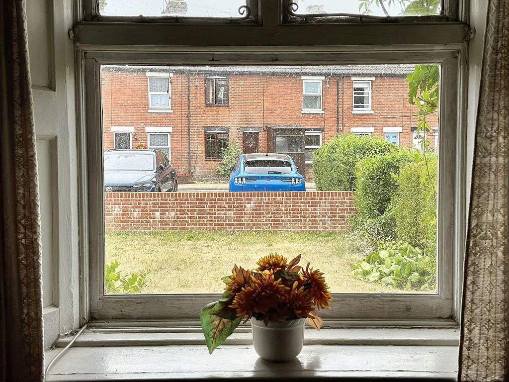 Property photo 3 of 23