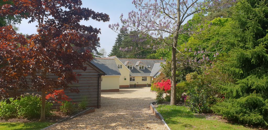 Property photo 2 of 48 19