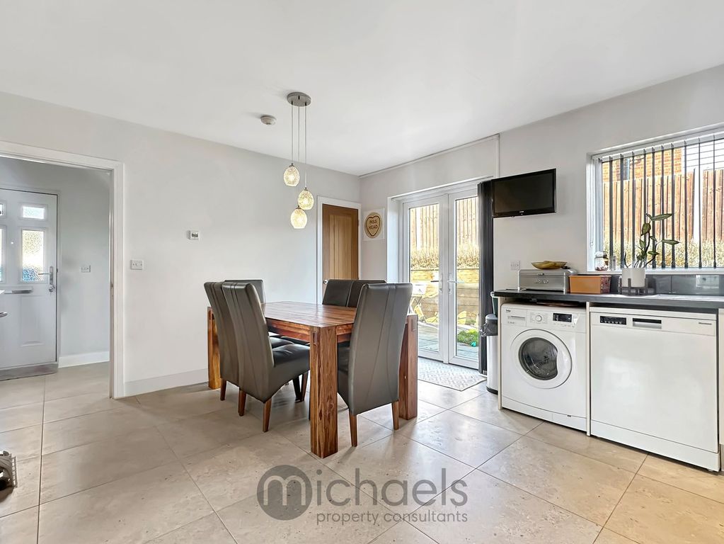 Property photo 3 of 19