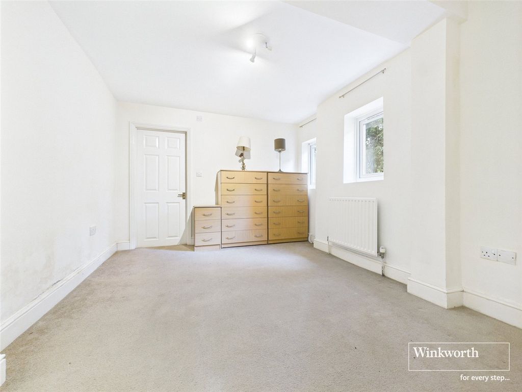 Property photo 2 of 17 Picture No. 20