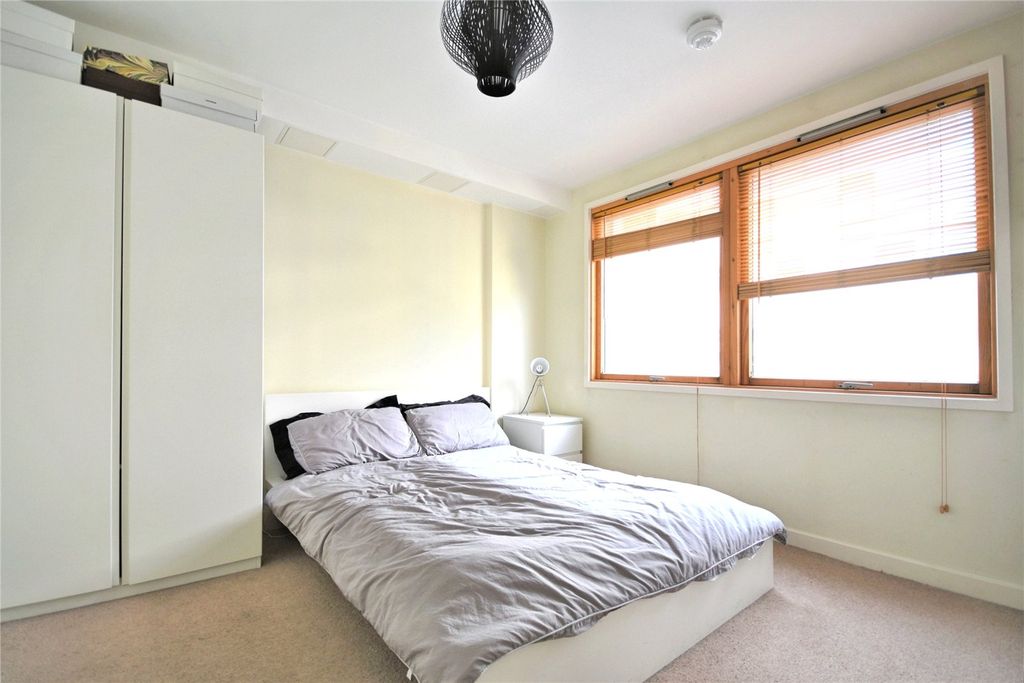 Property photo 3 of 6 Picture No. 10