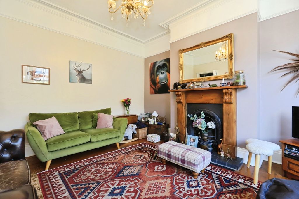 Property photo 3 of 23 Pbox-Img.Jpg