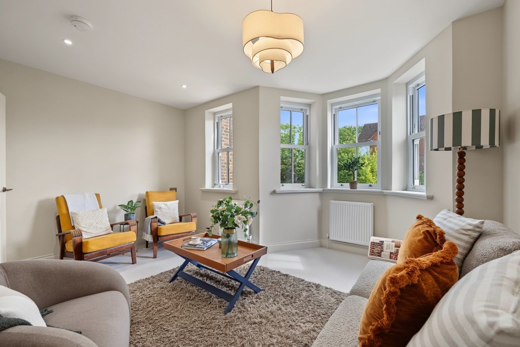 Property photo 2 of 11 5540022