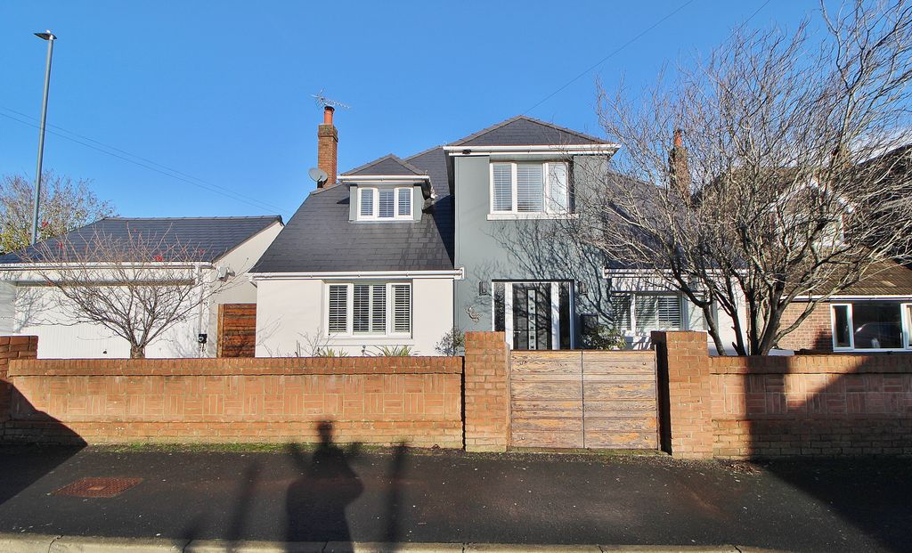 Property photo 1 of 22