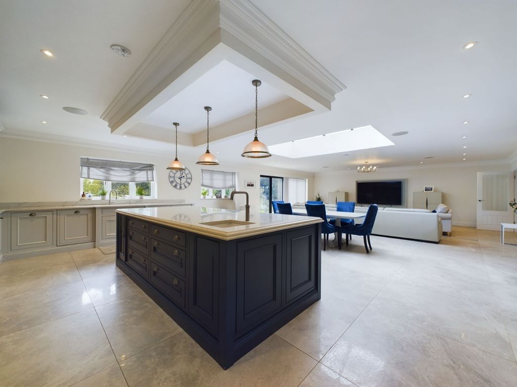 Property photo 1 of 50 Picture No. 41