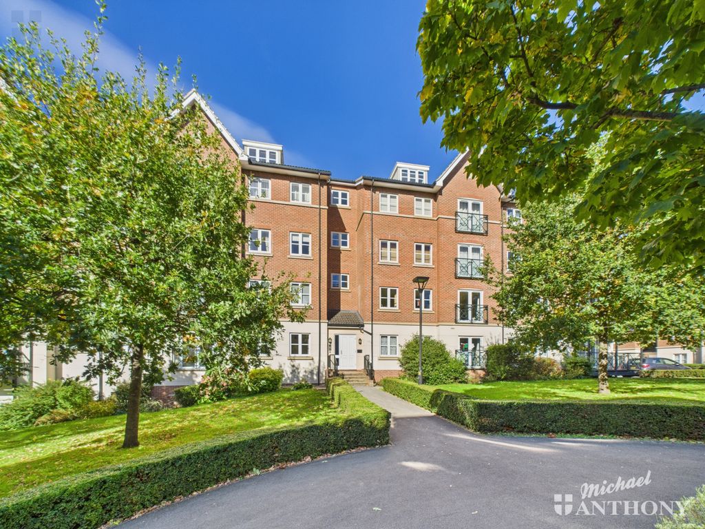 Property photo 1 of 9 Cam03218G0-Pr0785-Still002