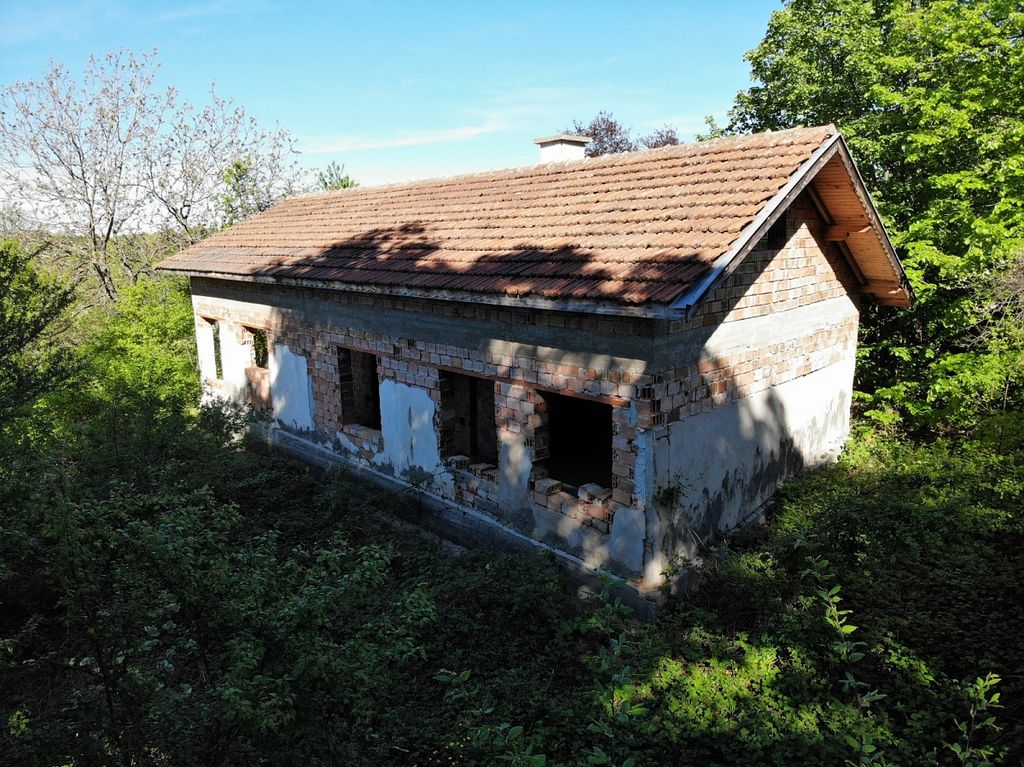 Property photo 2 of 4