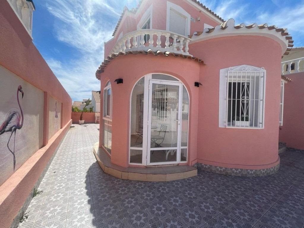 Property photo 3 of 26