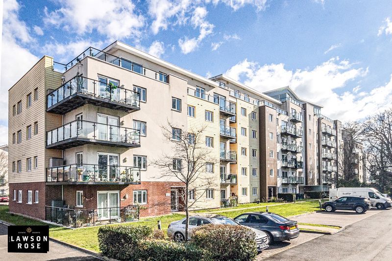 Property photo 1 of 18 .