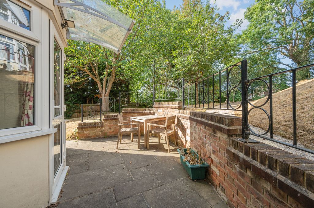 Property photo 2 of 12 Picture No. 14