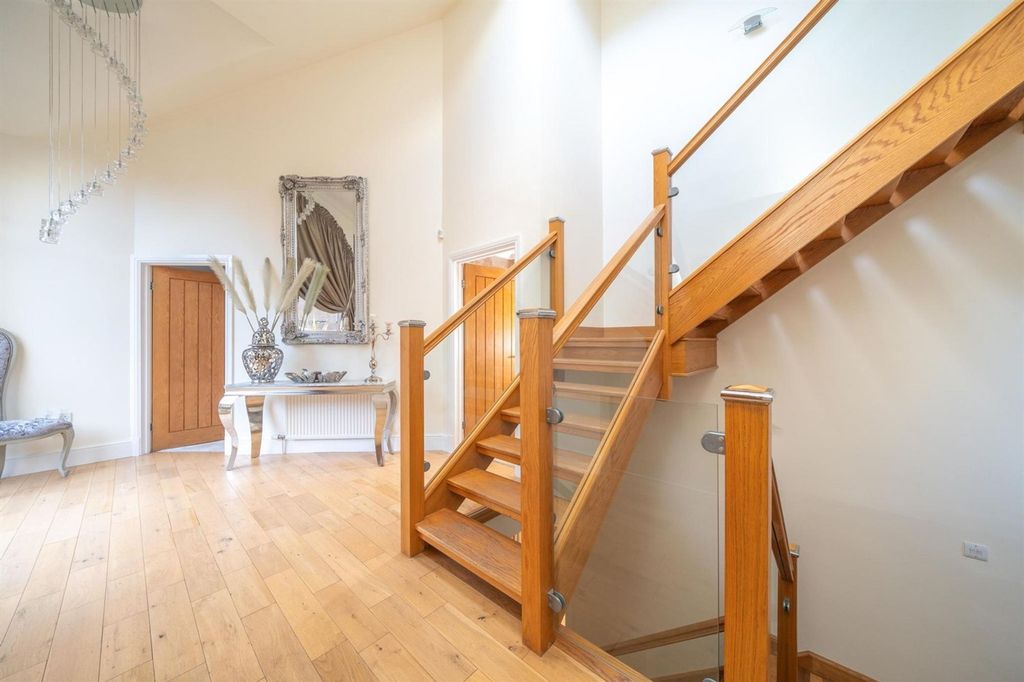 Additional image 19 of 4 bed detached house for saleHaywards Close, Glossop SK13