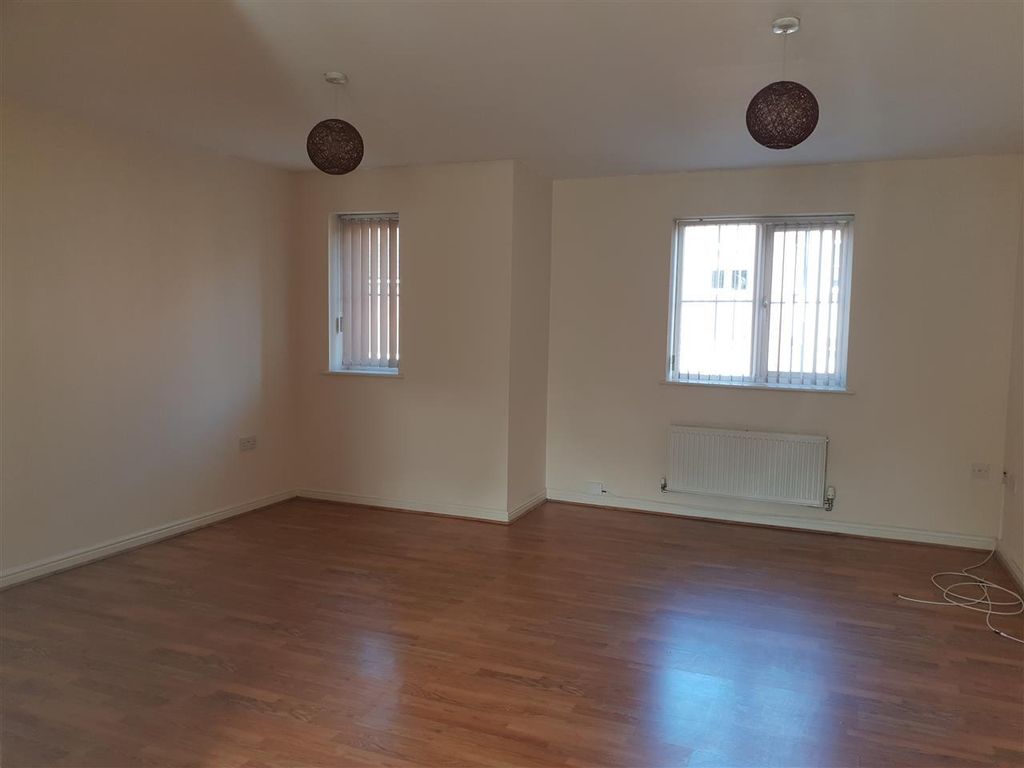 Property photo 3 of 4