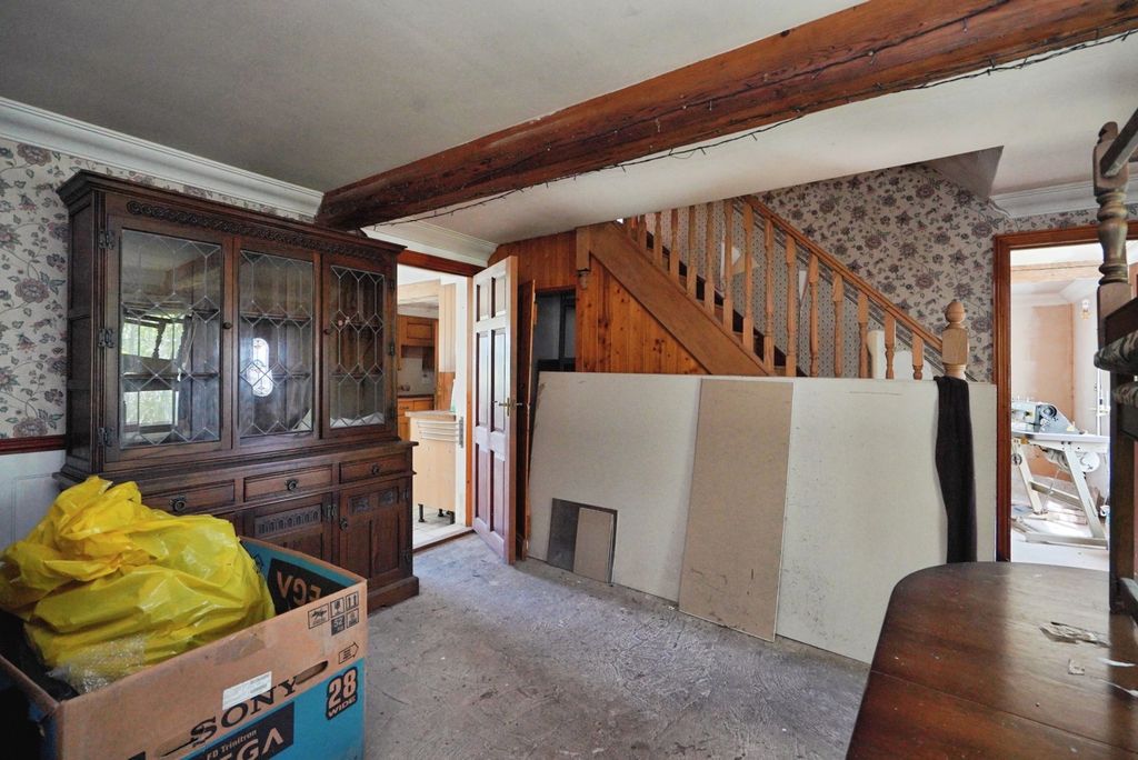 Property photo 3 of 40 Pbox-Img.Jpg
