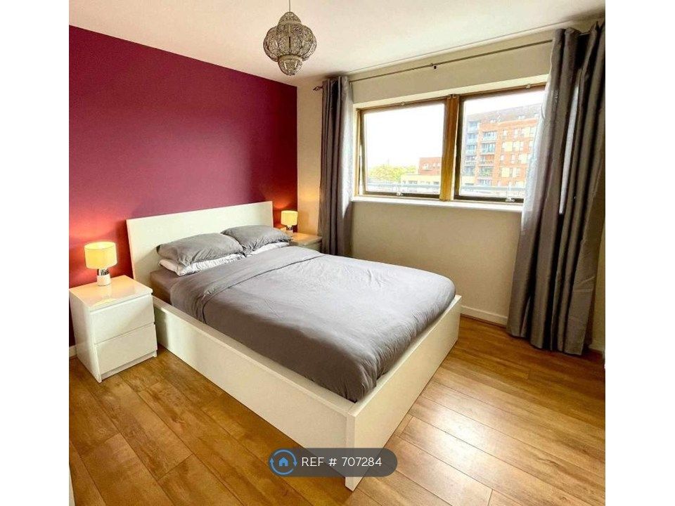 Property photo 1 of 17 Bedroom