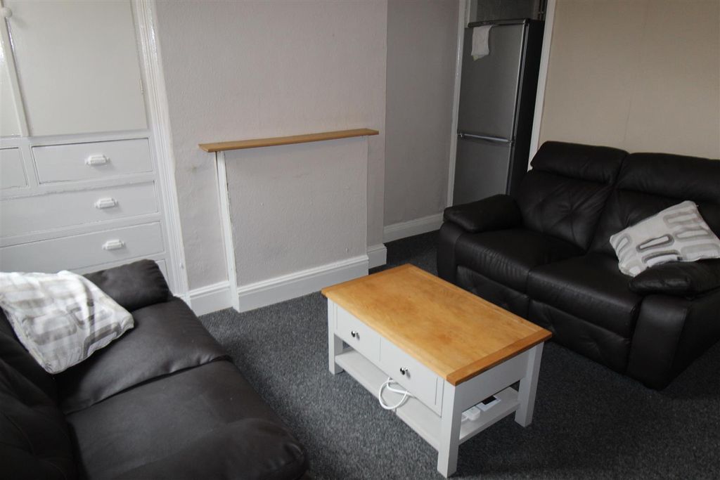 Property photo 2 of 10 Img_0106.Jpg