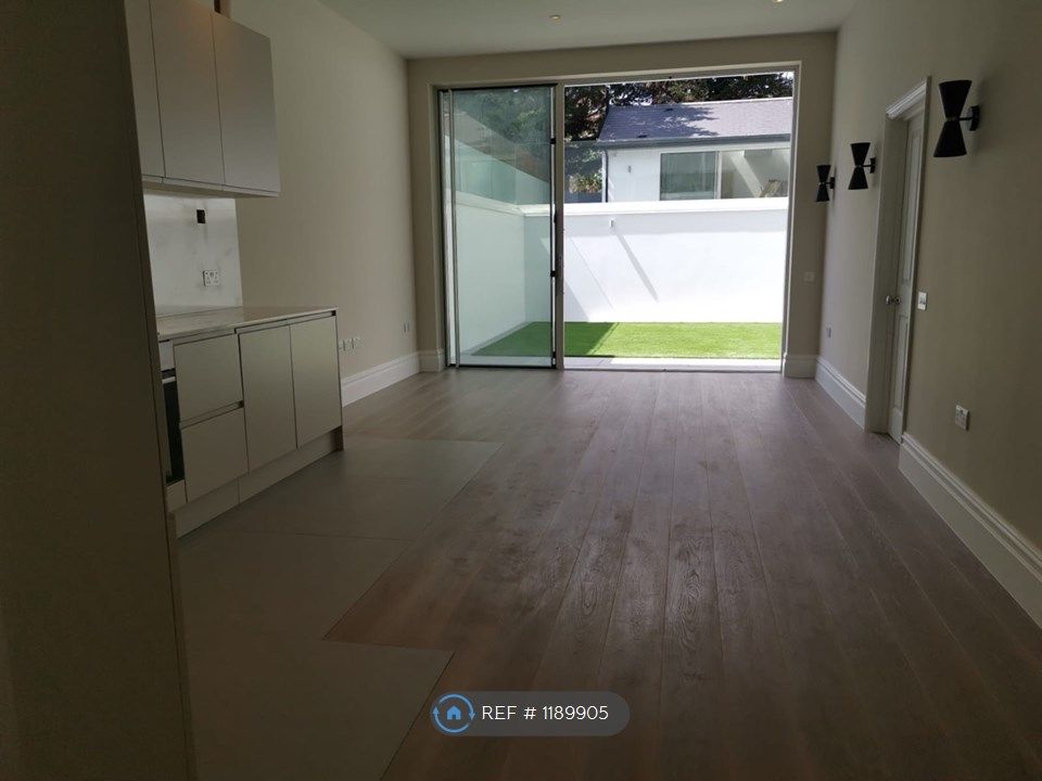 Property photo 2 of 29