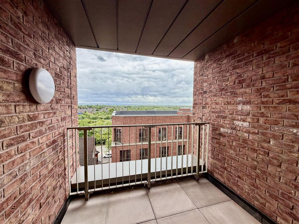 Property photo 1 of 17 Balcony.Jpeg