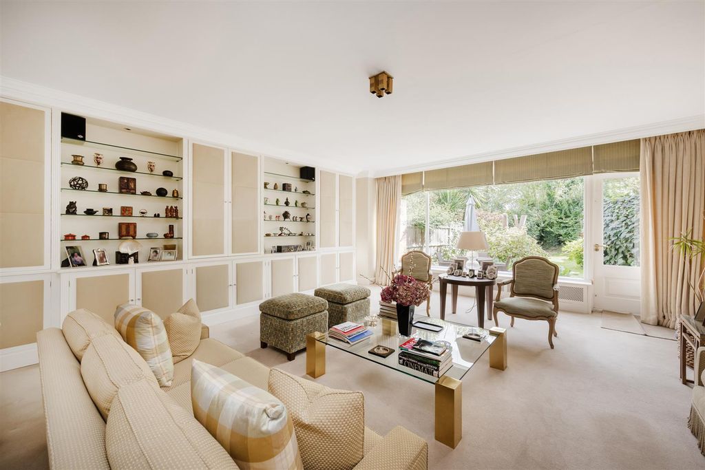 Property photo 1 of 15 27c Elsworthy Road Lo-2.Jpg