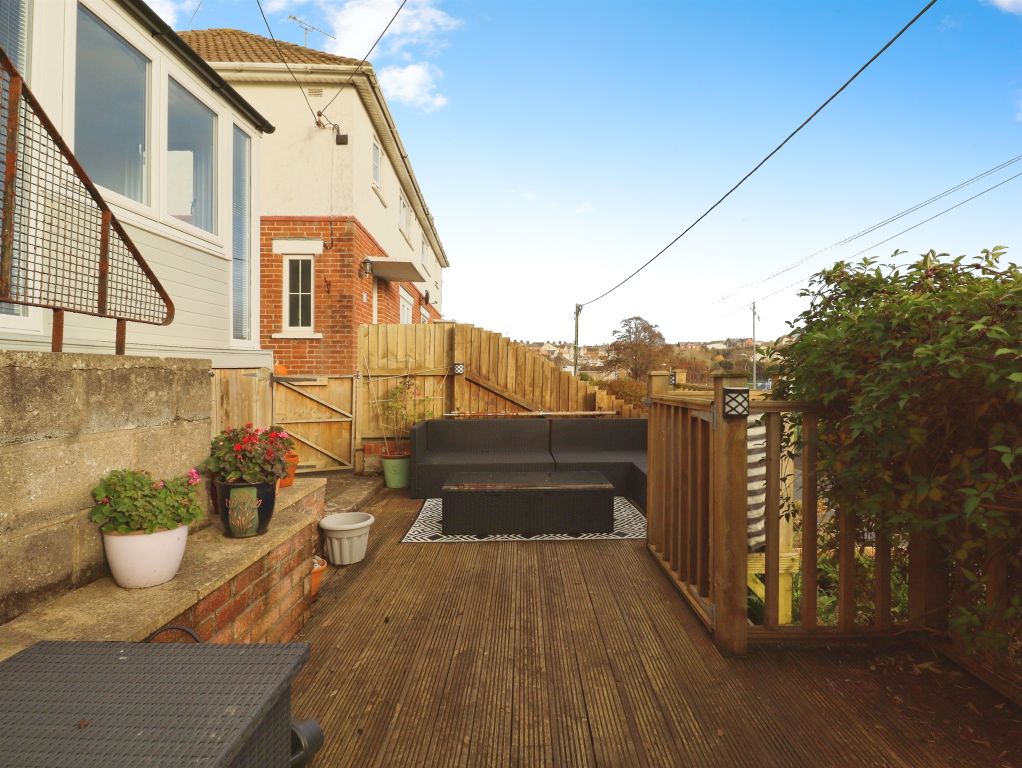 Property photo 3 of 33