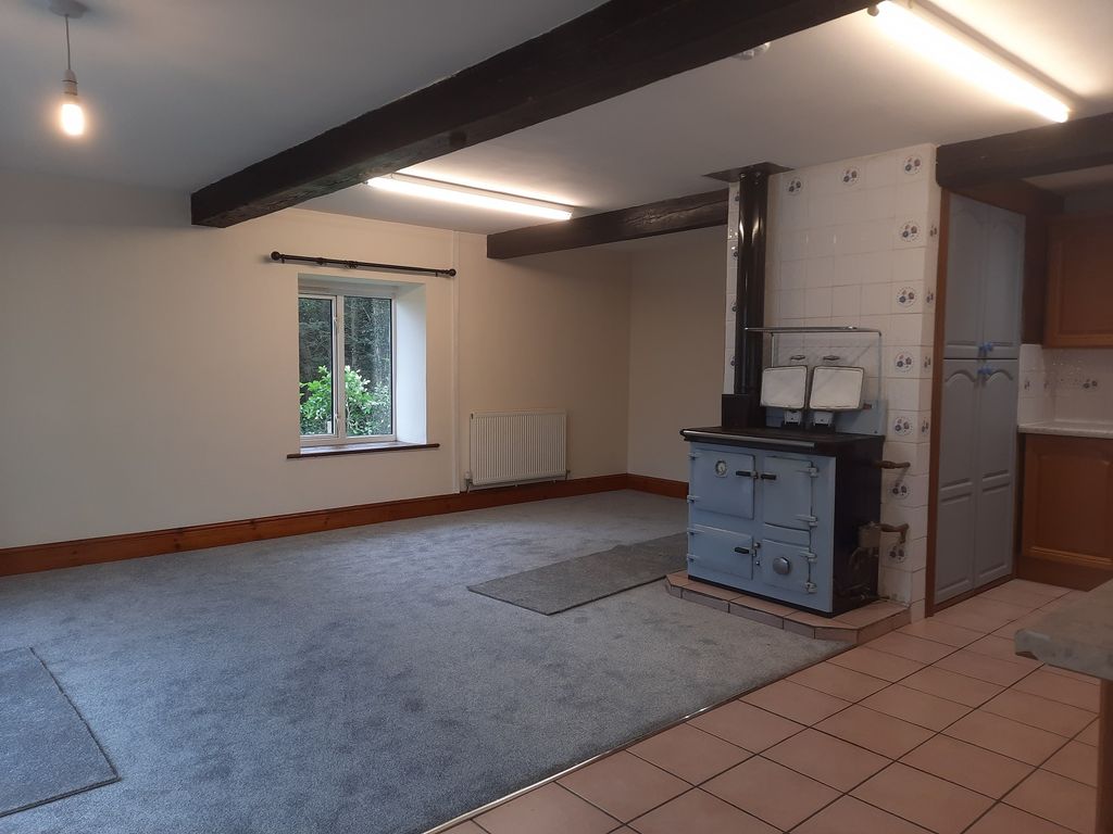 Property photo 3 of 5 Not Specified