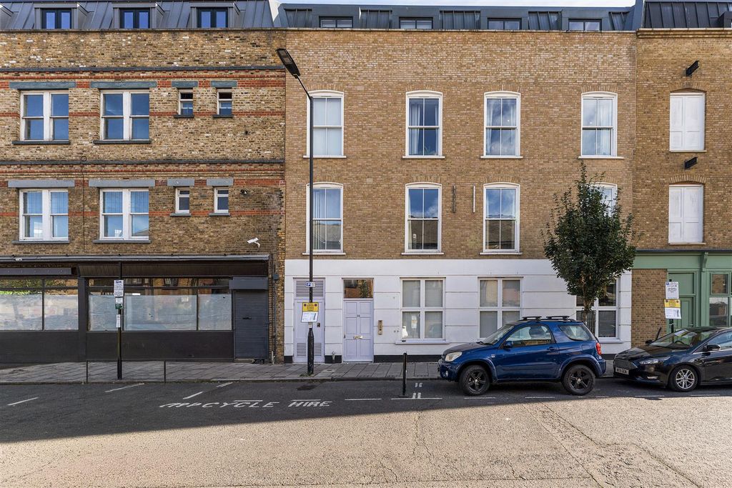 Property photo 1 of 39 Stamford Road, N1