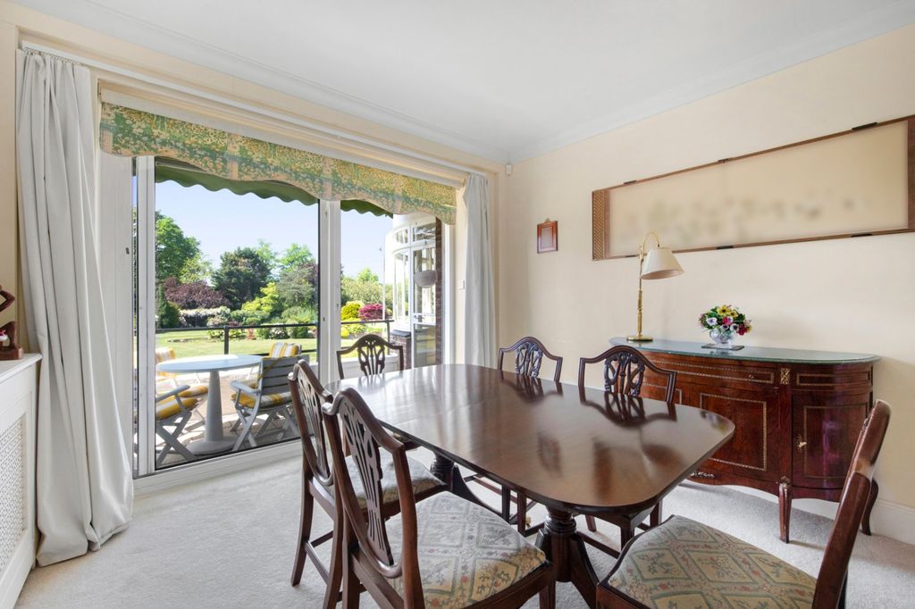 Property photo 3 of 9