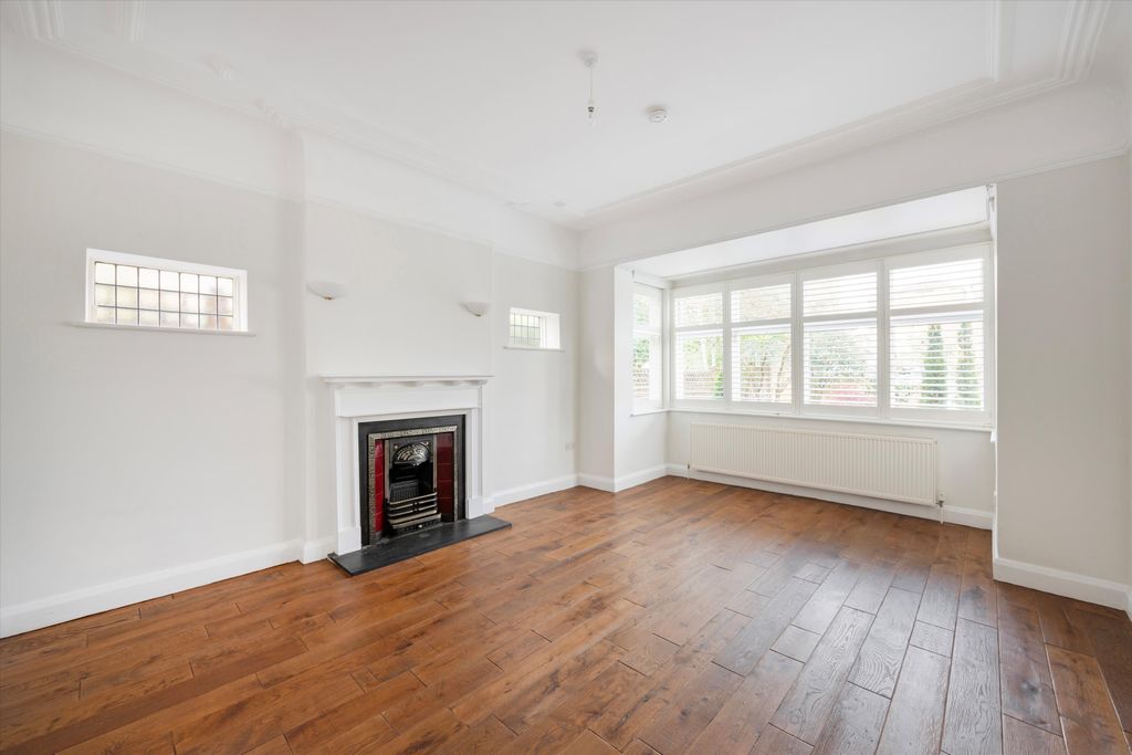 Property photo 2 of 20 Image