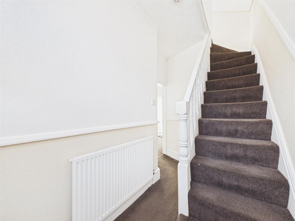 Property photo 3 of 27 Cam03844G0-Pr0402-Still002.Jpg