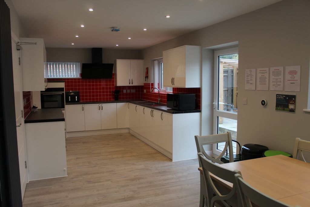 Property photo 3 of 10 Photo 3