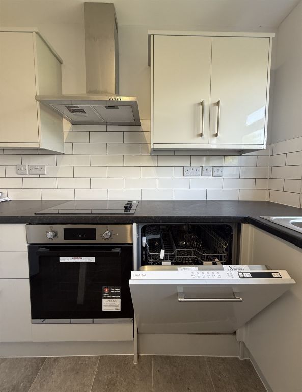 Property photo 3 of 14 Kitchen