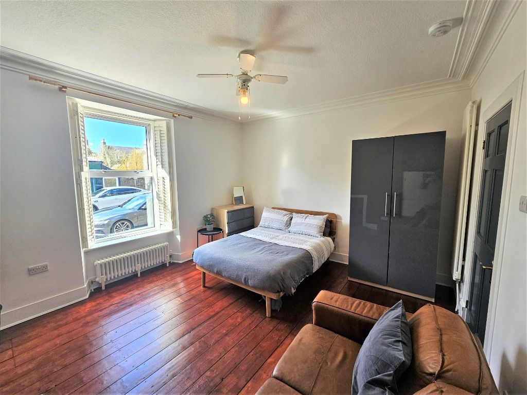 Property photo 3 of 9 Photo 3