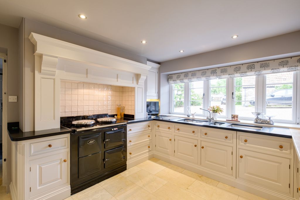 Property photo 3 of 19 Whitecrossfarm_25