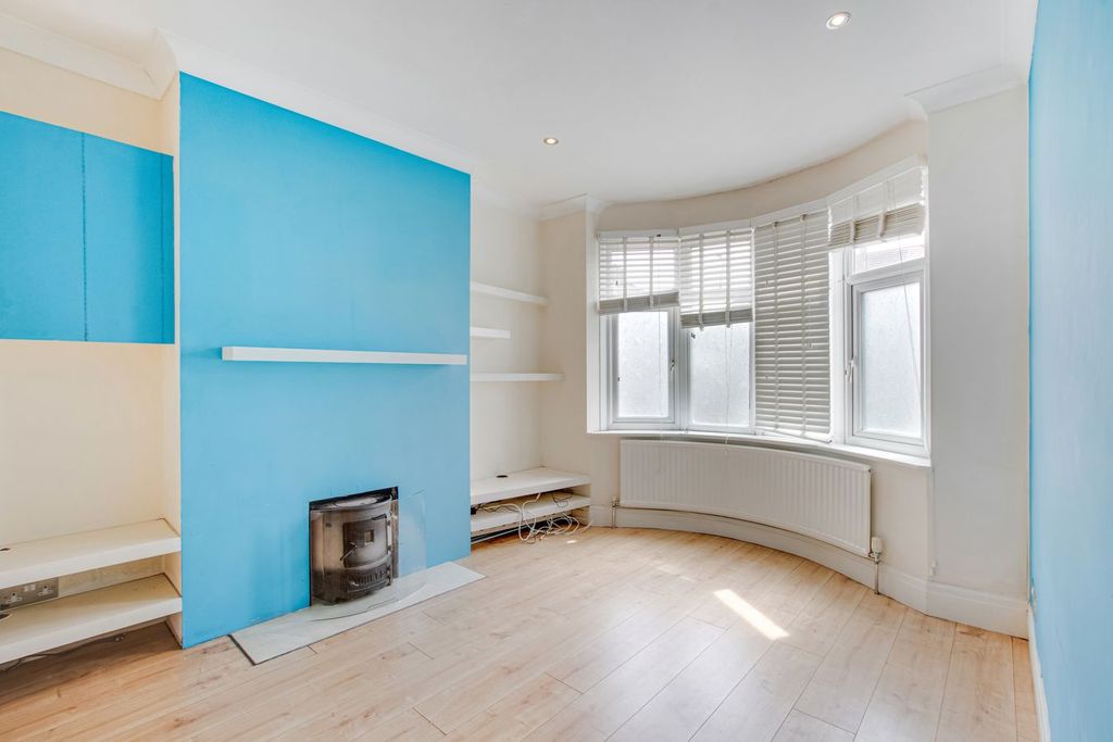 Property photo 3 of 13