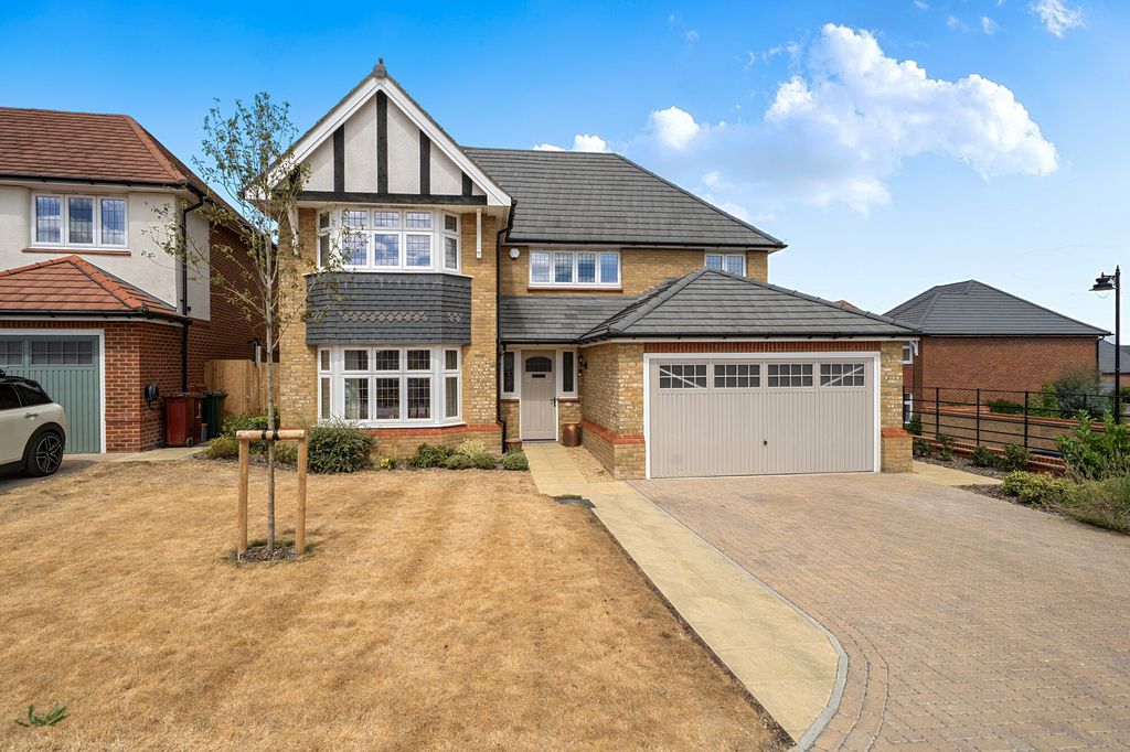 Property photo 1 of 18