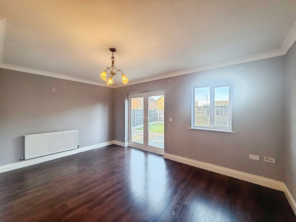 Property photo 3 of 16 Pbox-Img.Jpg