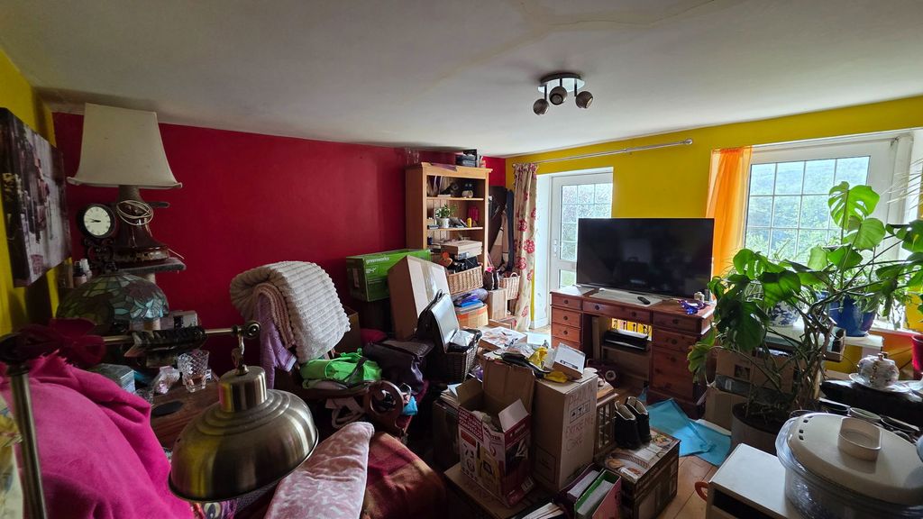 Property photo 3 of 23